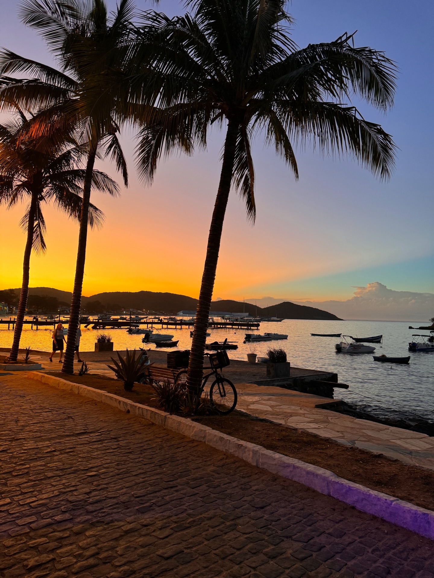 Pôr do sol em Búzios visto da orla